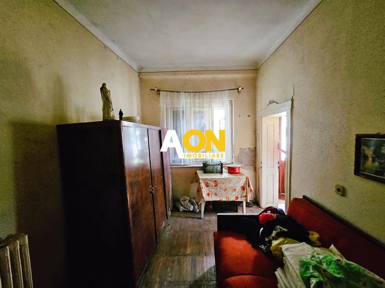 Casa veche, 5 camere, 287 mp teren, zona Prefectura. Necesita renovare
