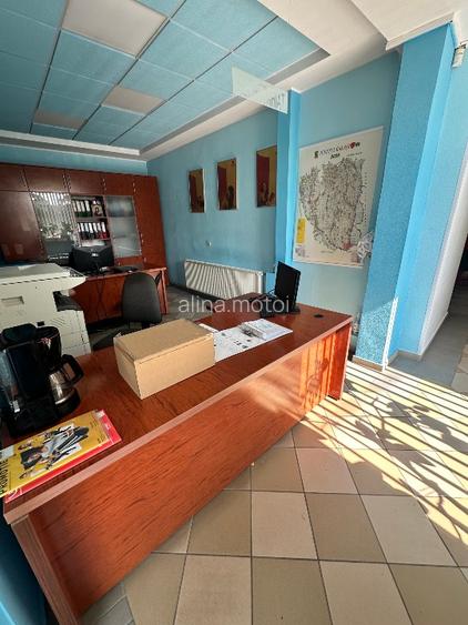 VANZARE SPATIU COMERCIAL STR.PORTULUI - 2