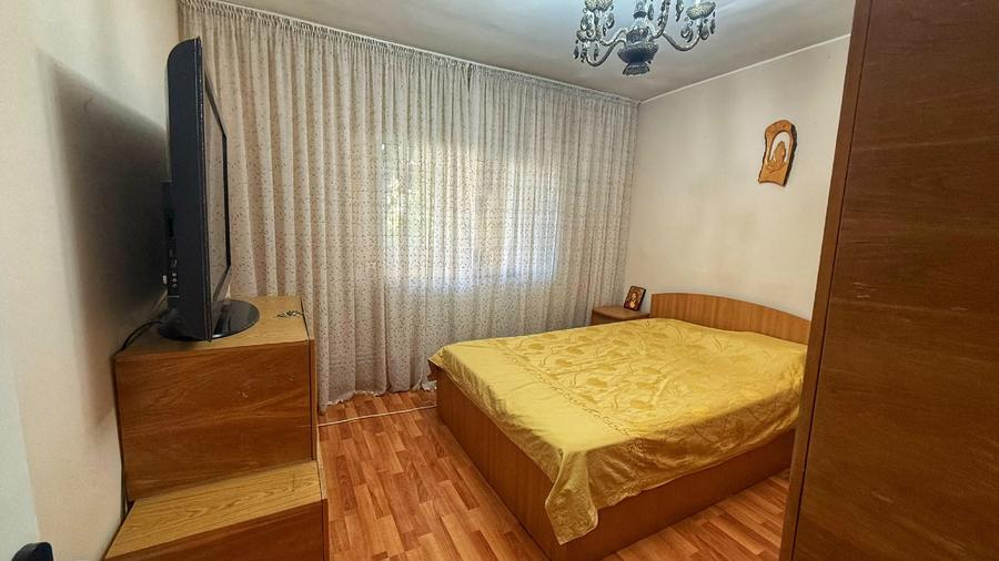 Apartament mobilat etaj 2 str. Rozelor aproape de plaja.