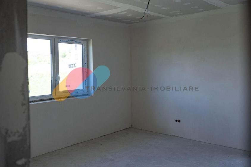 Casa unifamiliala 120mpu cu garaj la intrare in Chinteni