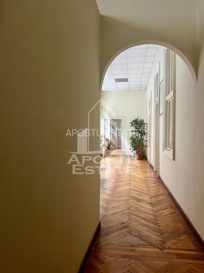 Apartament cu 5 camere,zona Ultracentral - 8