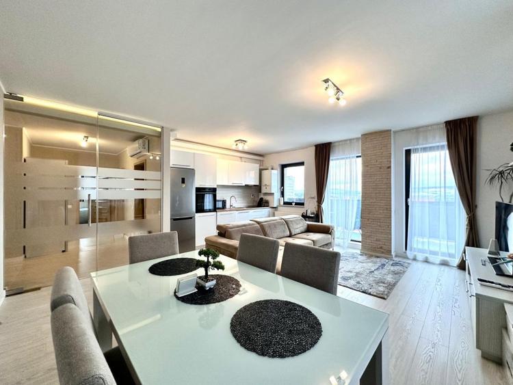 Apartament 4 camere, ultrafinisat, mobilat, garaj, Zorilor