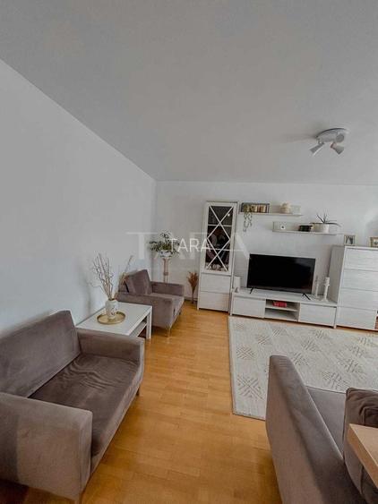 Apartament spațios, 4 camere, 106 mp, două balcoane, parcare, central. - 2