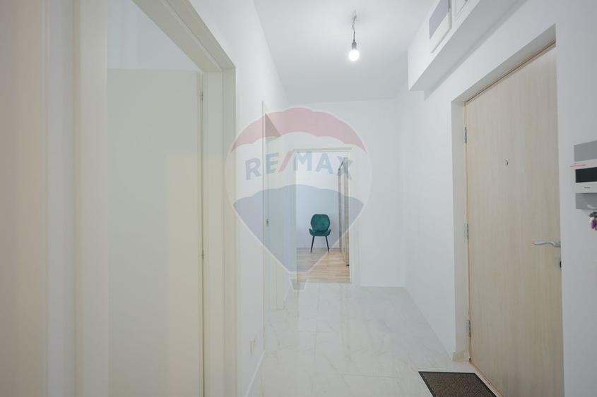 Apartament cu 2 camere decomandate de închiriat – Prima Universității