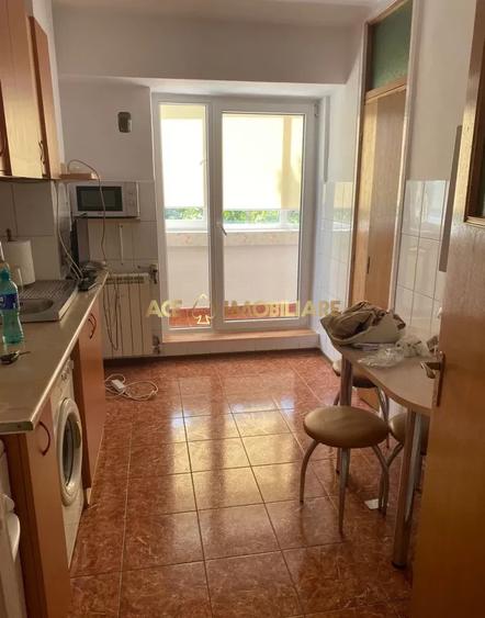 2 Camere de inchiriat | Timpuri Noi | Metrou | Decomandat