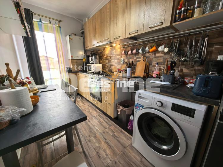 Comision 0% - Apartament 2 camere decomandat 49 mp et. 3 cu balcon și geam baie - 5