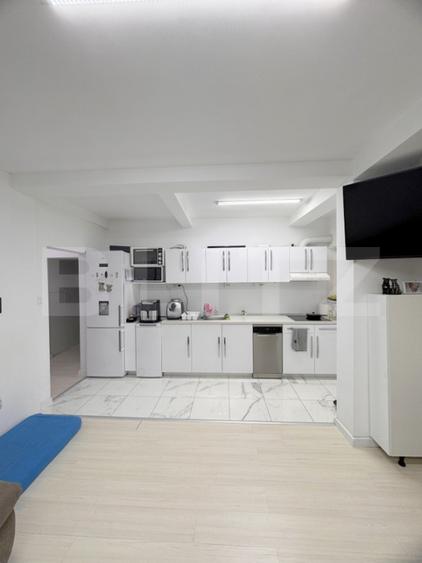 Casa individuala , 3 garaje , terasa , 352mp utili, zona Dambu Rotund