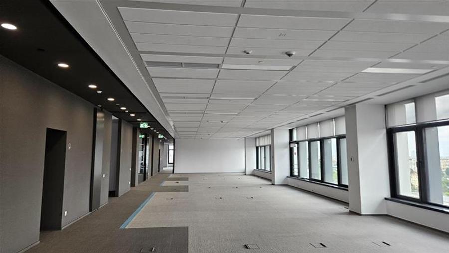 Spatii birouri de clasa A de la 298 mp