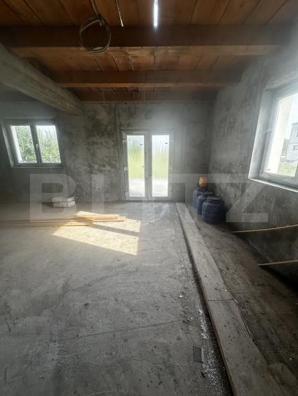 Casa de vanzare, semifinisata, zona Paulesti