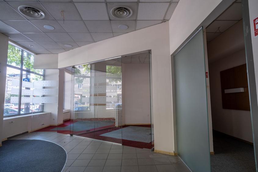 Spațiu comercial 145 mp + subsol 113 mp, la 1 minut de Gara de Nord
