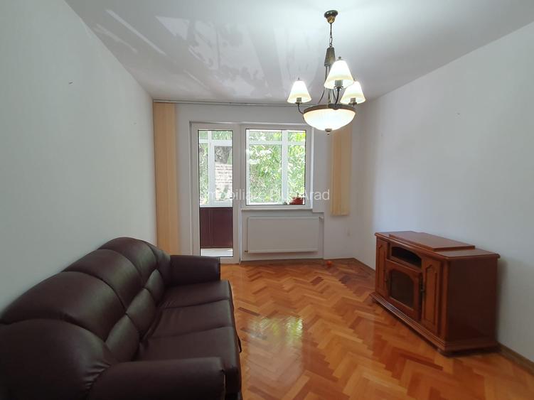 De inchiriat apartament  3  camere zona centrala- langa hotel Central - 9