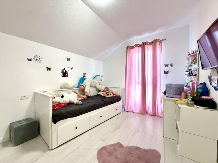 Duplex elegant cu 3 camere, 61 mp utili, mobilat/utilat - Sanandrei