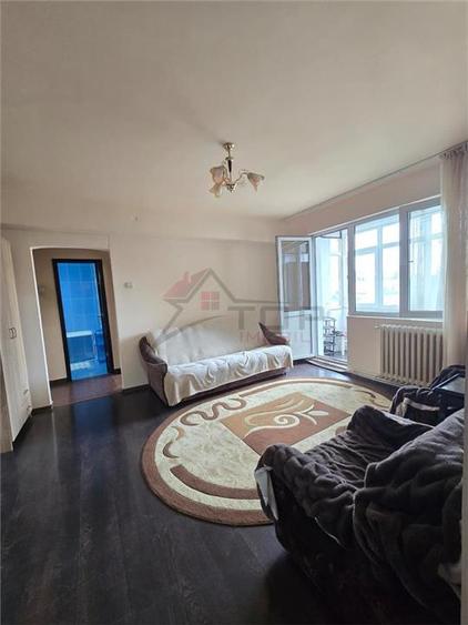 Etaj 2 - Podu Ros Cantemir, ap 2 camere, liber