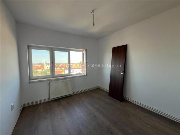 Lugoj, Apartament 3 Cam., 84 Mp., Semidecomandat, et.6, Central Blocul Postei - 40