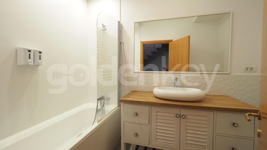 Vilă cu 6 camere in complex cu piscina