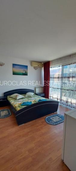 Exclusiv!Pensiune P+1+M pe partea marii  Eforie Nord-269.000 euro(Cod E8+E10) - 50