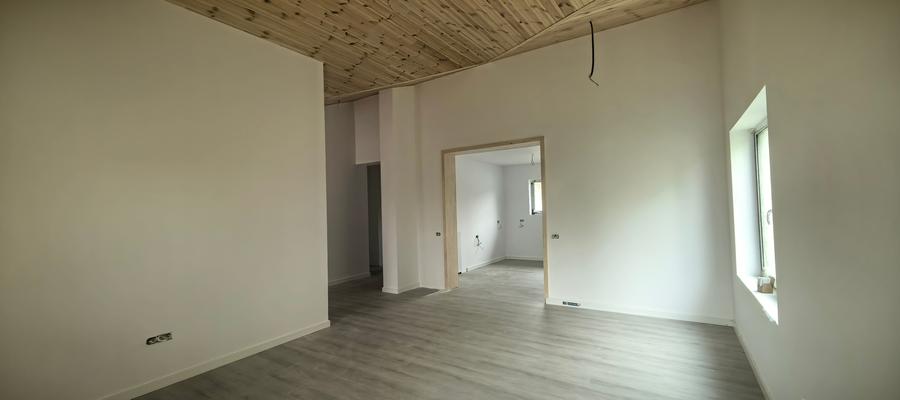 Case noi in Breaza , zona centrala , cu teren generos