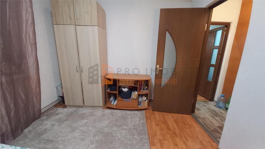 Apartament 2 camere cf 1 semidecomandat zona Micro 3