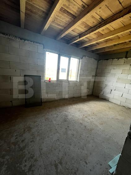 Casa de vanzare, 150 mp, zona Sendreni