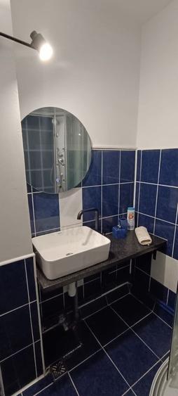 Apartament renovat 3 camere 66 mp utili 2 balcoane 2 bai zona Turnisor