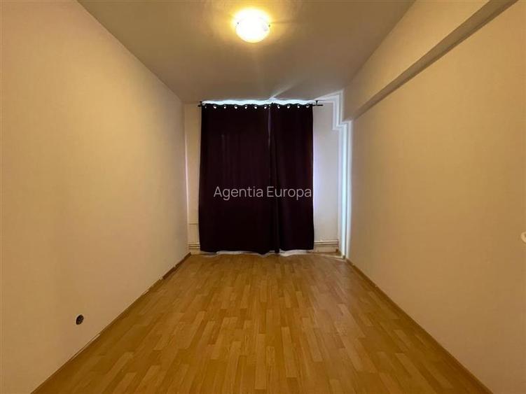Apartament cu 4 camere de vanzare zona centrala Tulcea - 11