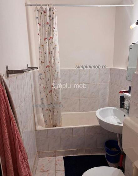 garsoniera metrou titan  etaj 2 32mp , bloc mixt - 6