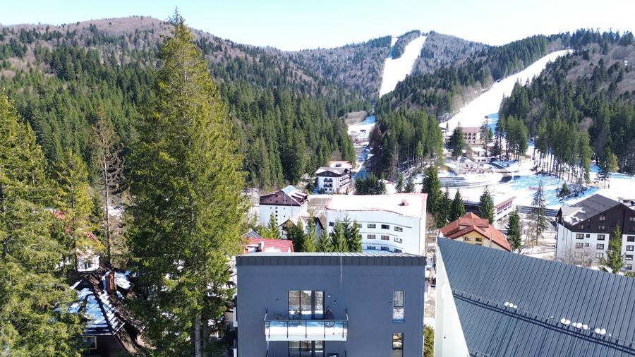 Apartament unic in PREDEAL – LUX, vedere la partie cu terasa si parcare