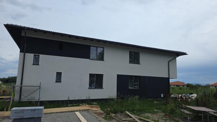 Duplex nou 4 camere zona Stupini