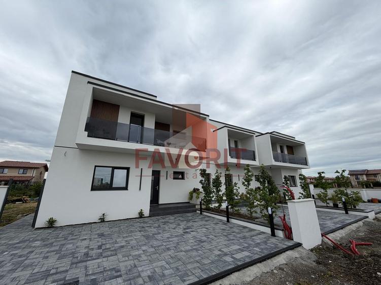 Triplex in Sacalaz | Finisaje premium | 4 camere | Asfalt | 2 balcoane