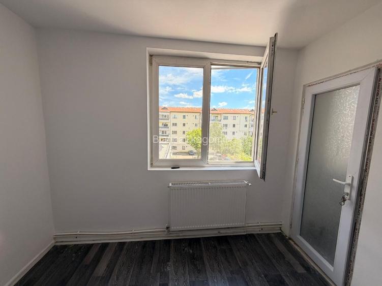Vanzare apartament central luminos, ideal ptr persoane singure sau cuplu - 15