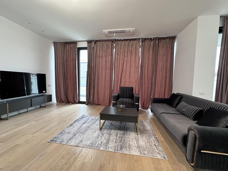 Penthouse de închiriat în WIN Herăstrău | 5 cam | Terasă panoramică | 2 locuri