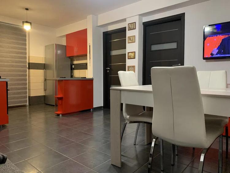 Apartament 3 camere, 60 mp + Balcon, complet mobilat – Bună Ziua