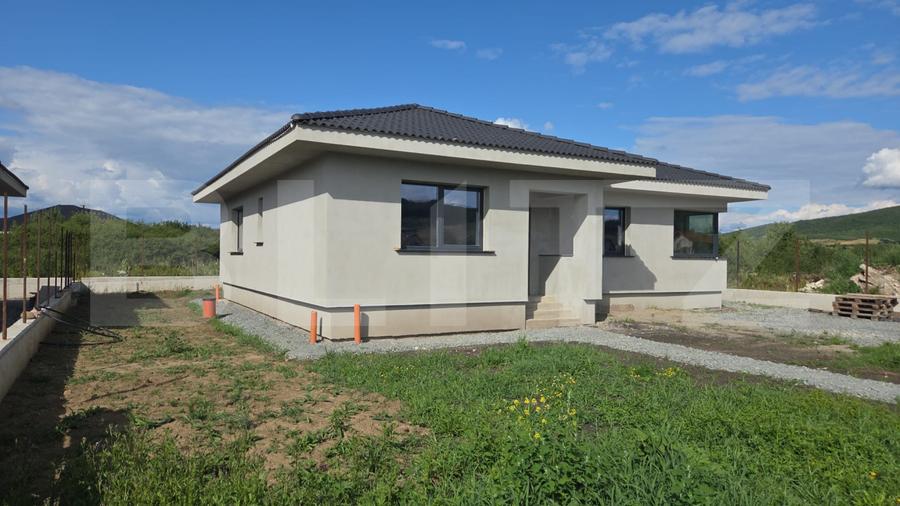 Casă de vânzare – Zona Aerodrom Bistrița | Proiect modern, semifinisat | 120 mp