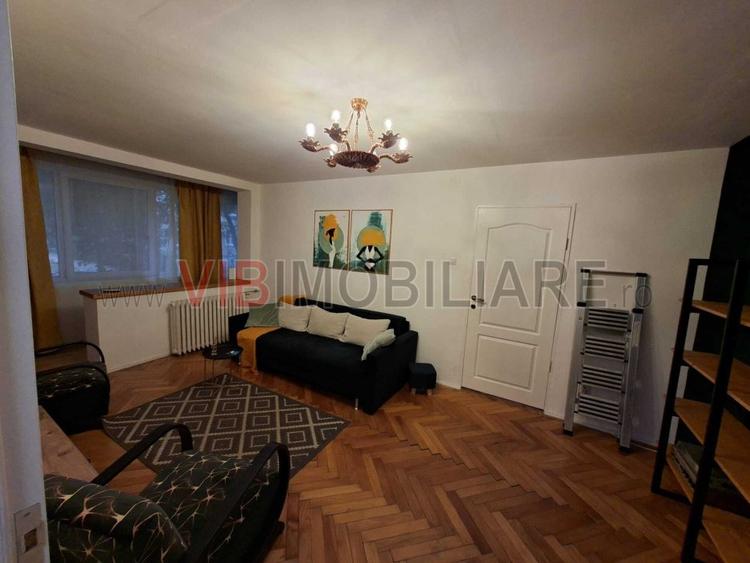 2 camere, semidecomandat, cu o suprafață utilă de 46 mp, situat la parter