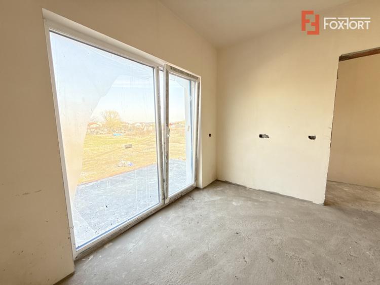 COMISION 0% Triplex cu 3 camere de vanzare in localitatea Sacalaz