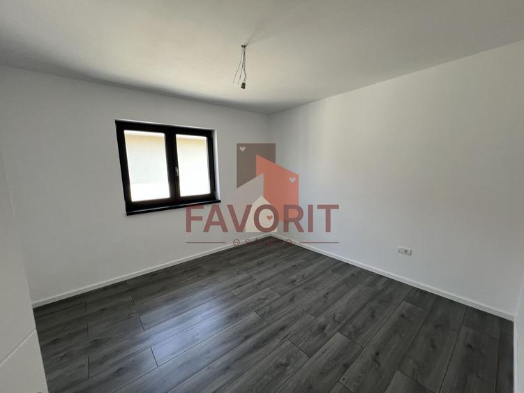 COMISON 0% | Duplex 5 camere despartit prin carport | Chisoda