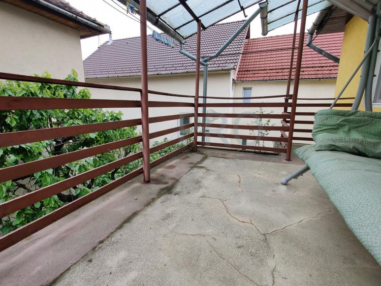 COMISION 0% Casă cuplată/5 camere/garaj/curte/zona Spitalul Cisnădie