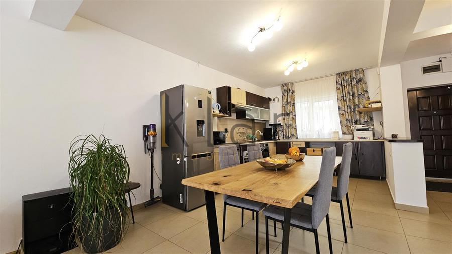 Casa in triplex 3 camere zona Buna Ziua
