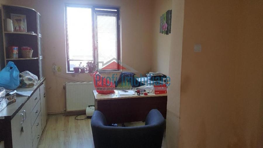 Teren de 1000 mp cu Hale de 600 mp  - SPATII COMERCIALE