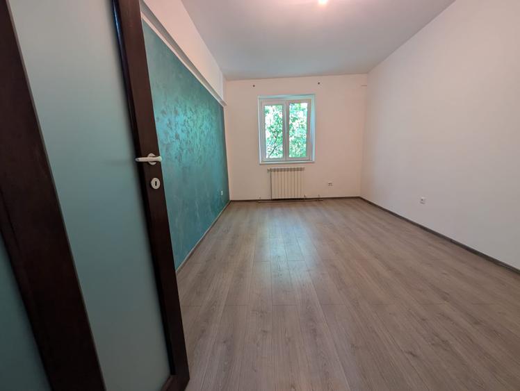Apartament 2 camere decomandate, spatios, renovat recent + boxa 15 mp