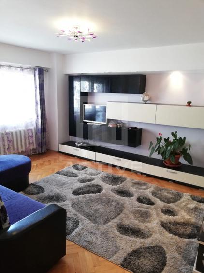 Apartament cu 3 camere decomandate- Piata Cipariu