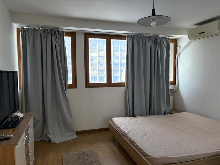 Magheru, ap. 3 camere, 75mp utili, et.5, mobilat, centrala proprie, 550Euro/luna