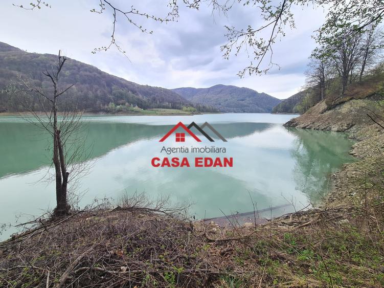 Teren intravilan in Valea Doftanei cu iesire la Parajul Paltinu--1000 mp--120e