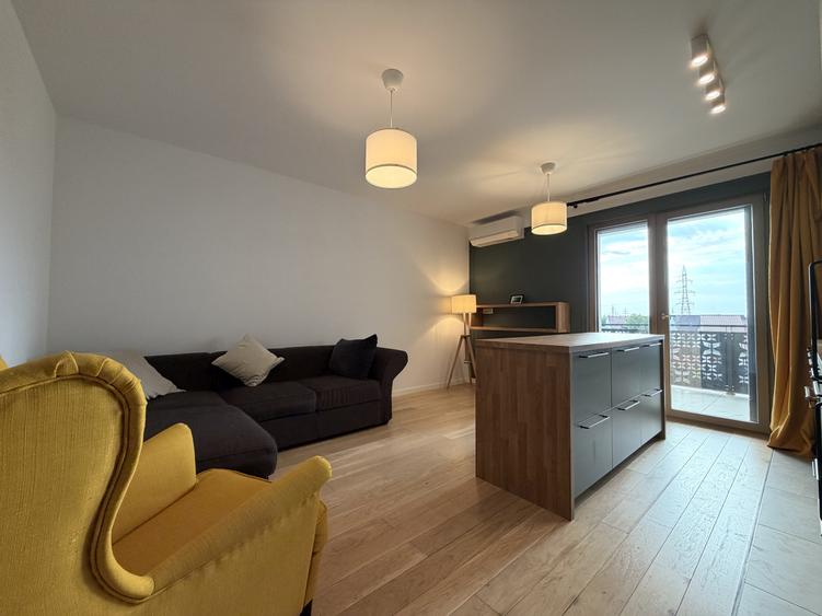 Apartament cu 2 camere, etaj 3, 45 utili, terasa 12mp - zona Central