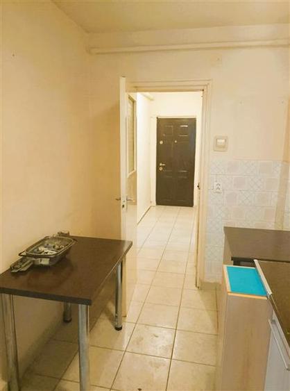 Apartament 2 camere, parter inalt. Zona Grivitei