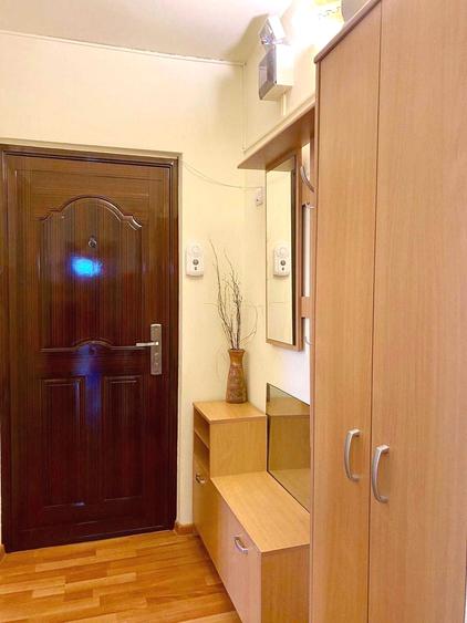 Apartament 3 camere, etaj 3/4, CT, PVC, mobilat, Piata Voievozilor - Alexandru