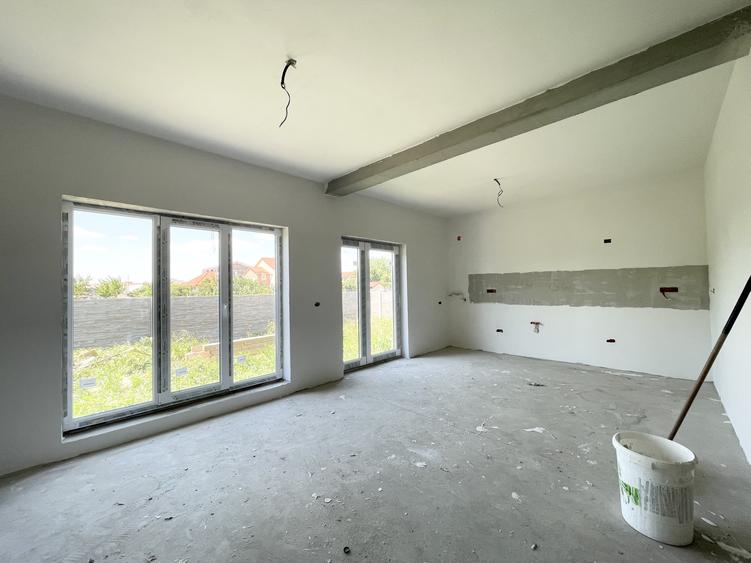 Duplex cu 3 camere -  central Mosnita Veche