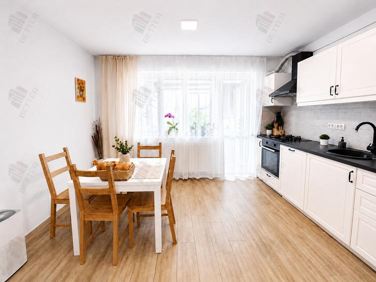 Apartament 3 camere decomandat - Str. Solstițiului
