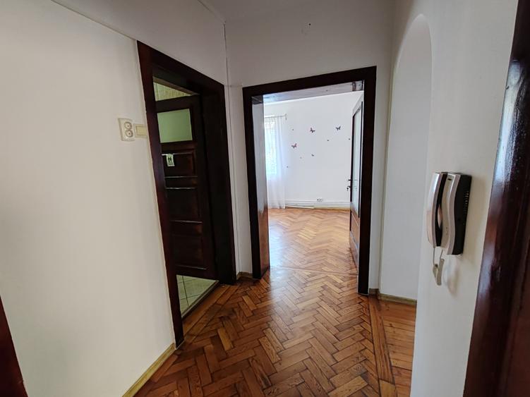 Spatiu comercial pretabil birouri, salon, after school zona Florilor