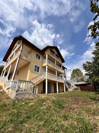 Vilă 372 mp + teren 732 mp | Strada Lacului, Râmnicu Vâlcea